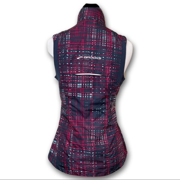 Brooks Running Shelter Technology Vest  XS - Picture 4 of 14